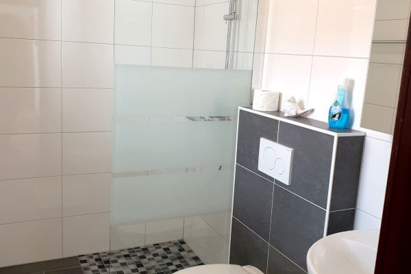 gaestehaus-rettl-Badezimmer Gästehaus Rettl - Badezimmer